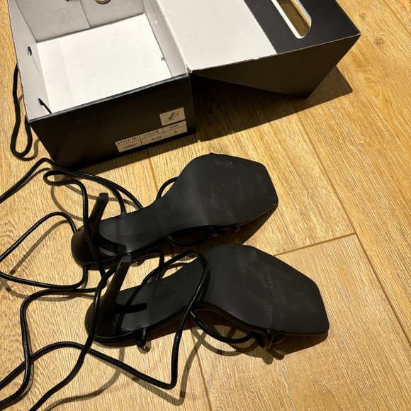 Fashion Nova Never Look Back Strappy Heels Black Size 9 Open Toe - Picture 4 of 5